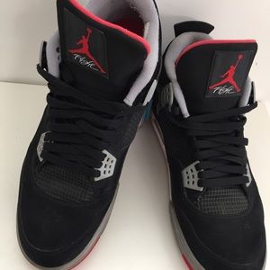 Air Jordan 4 Retro “Countdown Pack” 1999